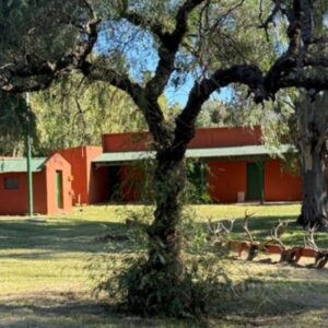 Entire Home, 1 bedroom, Smart Tv , Air Conditioners, 4 Queen Beds, Wi-Fi. Price is Per Person